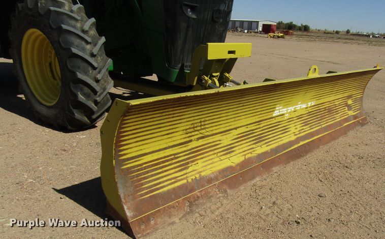 image for item DG0317 2014 John Deere 8235R MFWD tractor