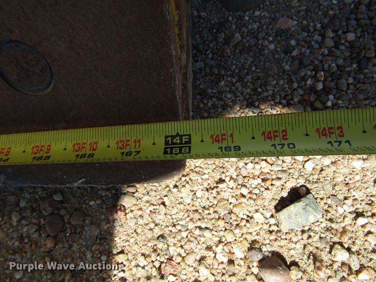 image for item DG0317 2014 John Deere 8235R MFWD tractor