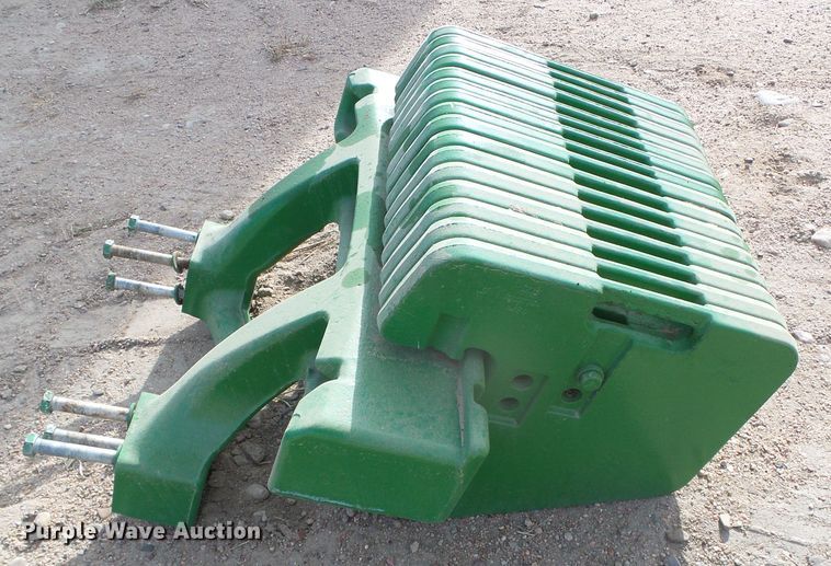 image for item DG0317 2014 John Deere 8235R MFWD tractor