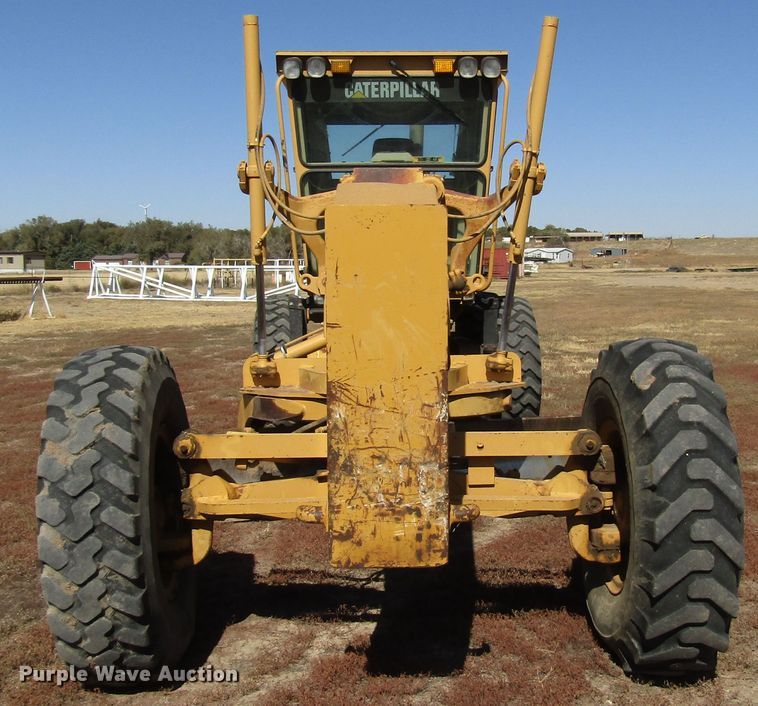 image for item DG0320 2002 Caterpillar 140H motor grader