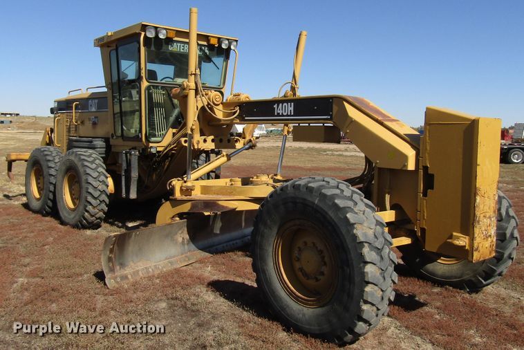 image for item DG0320 2002 Caterpillar 140H motor grader