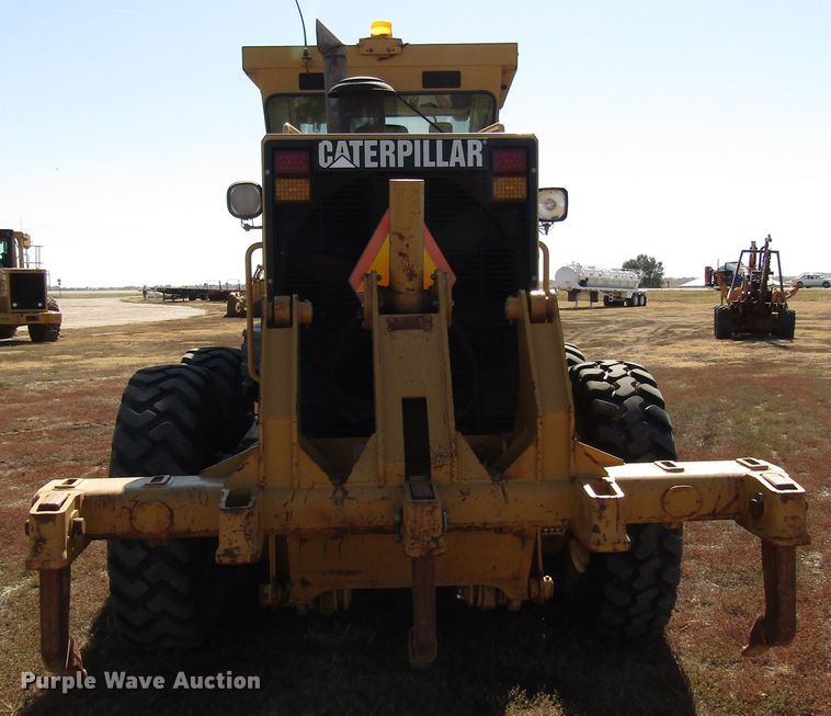 image for item DG0320 2002 Caterpillar 140H motor grader