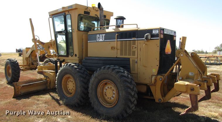 image for item DG0320 2002 Caterpillar 140H motor grader