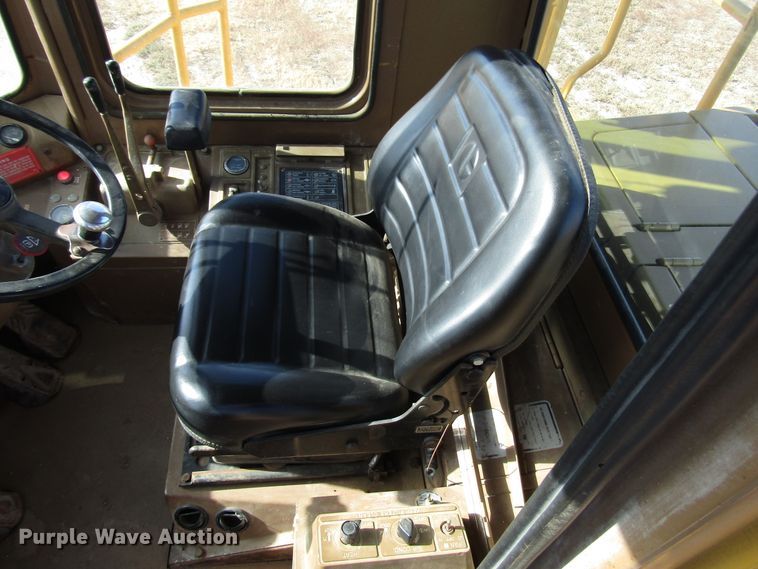 image for item DG0321 1983 Caterpillar 966D wheel loader