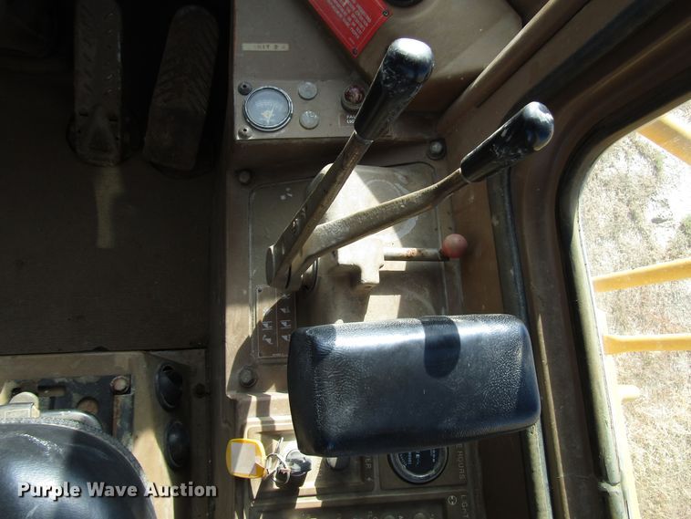 image for item DG0321 1983 Caterpillar 966D wheel loader