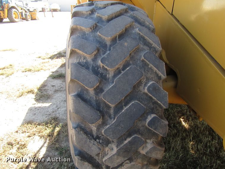 image for item DG0321 1983 Caterpillar 966D wheel loader