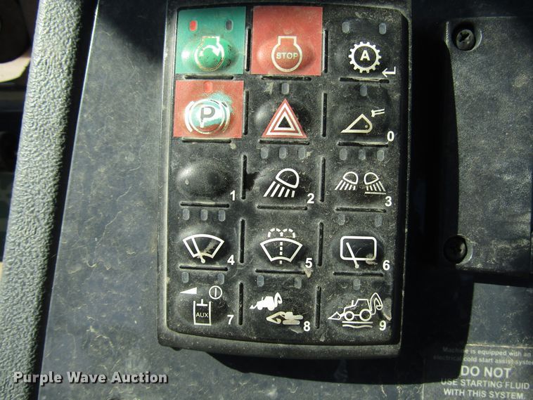 image for item DG0322 2014 John Deere 310SK backhoe