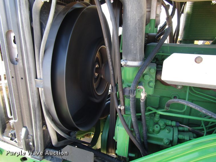 image for item DG0323 2004 John Deere 7320 tractor