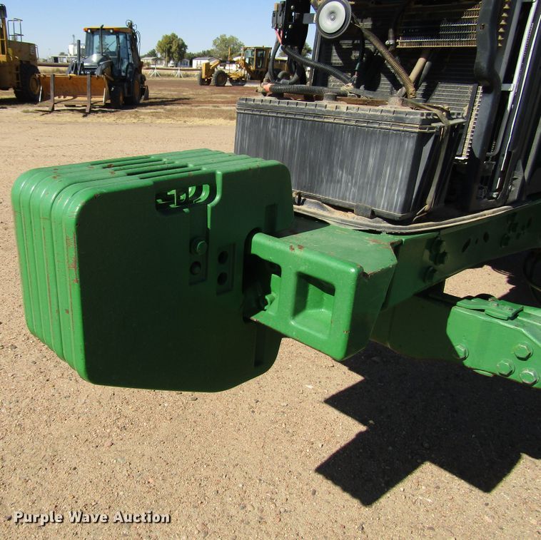 image for item DG0323 2004 John Deere 7320 tractor