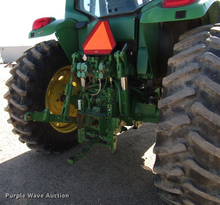 image for item DG0323 2004 John Deere 7320 tractor