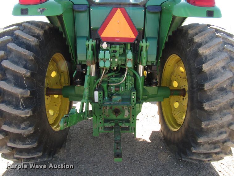 image for item DG0323 2004 John Deere 7320 tractor