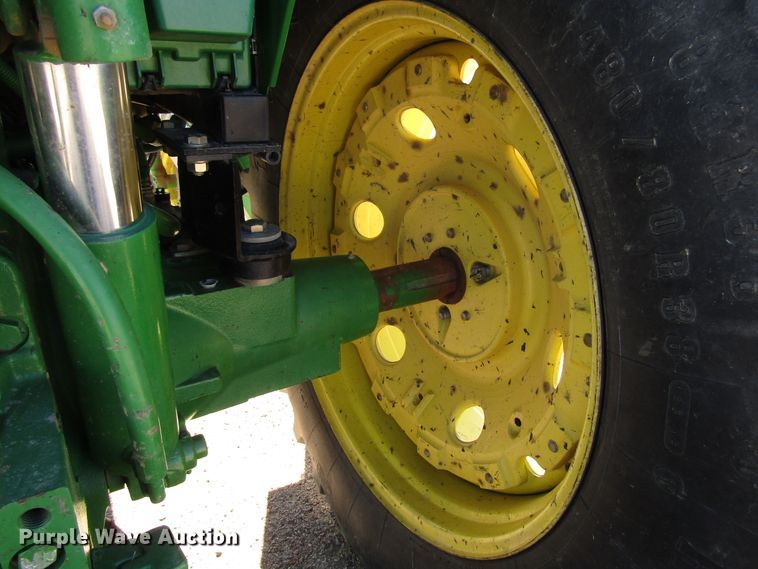 image for item DG0323 2004 John Deere 7320 tractor