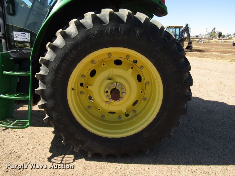 image for item DG0323 2004 John Deere 7320 tractor