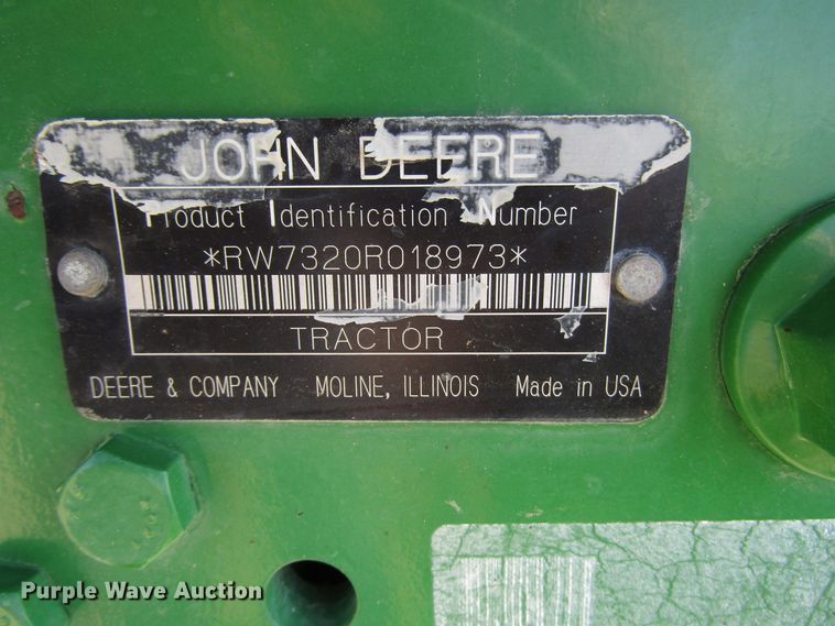 image for item DG0323 2004 John Deere 7320 tractor