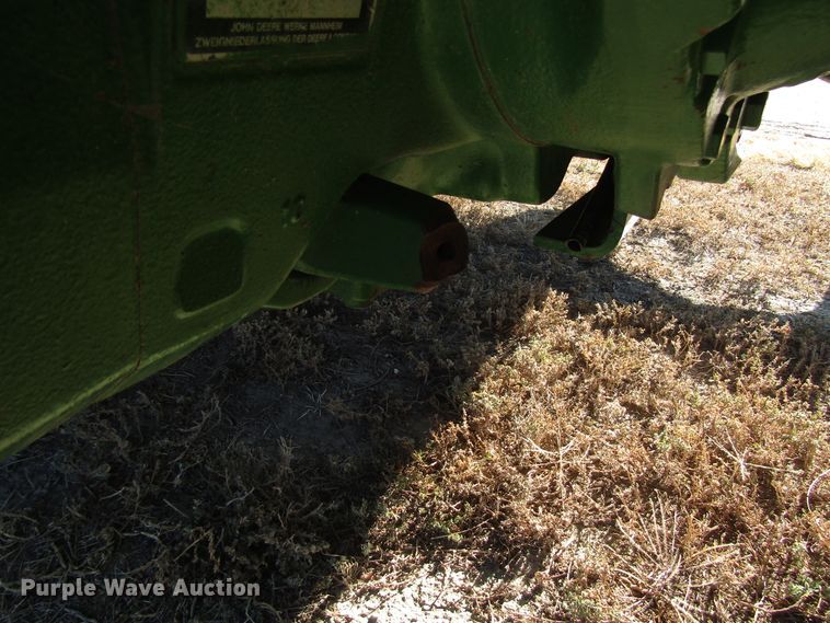image for item DG0323 2004 John Deere 7320 tractor
