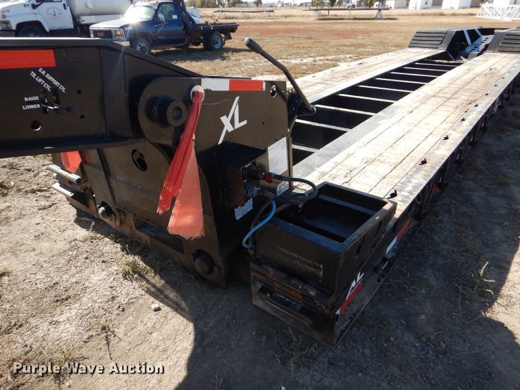 image for item DG0325 2016 XL Specialized XL110HDG lowboy equipment trailer