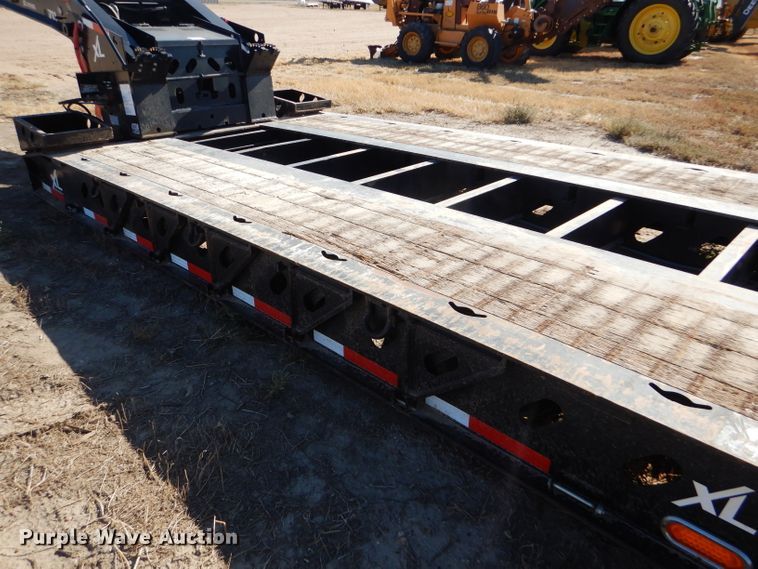 image for item DG0325 2016 XL Specialized XL110HDG lowboy equipment trailer