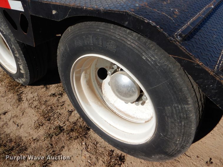 image for item DG0325 2016 XL Specialized XL110HDG lowboy equipment trailer