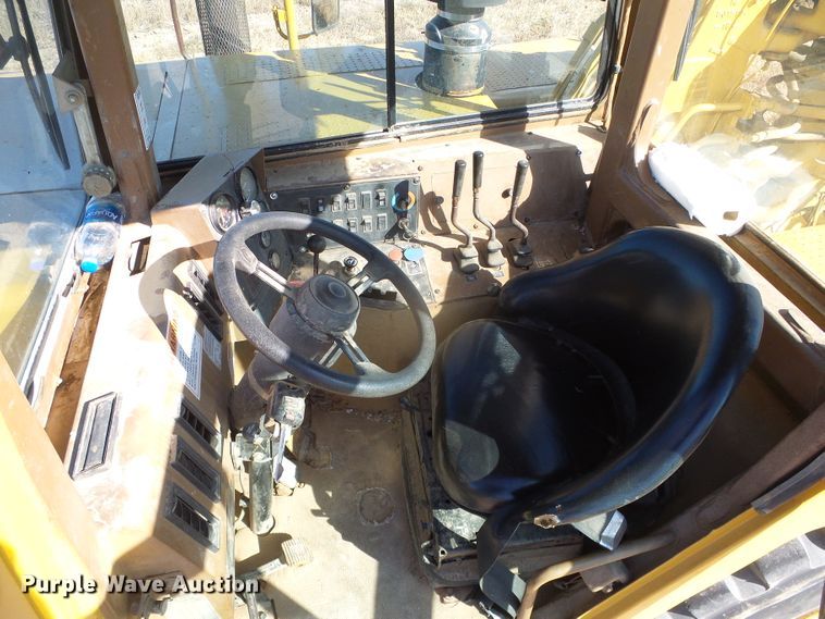 image for item DG0326 1995 Caterpillar 615C elevating scraper