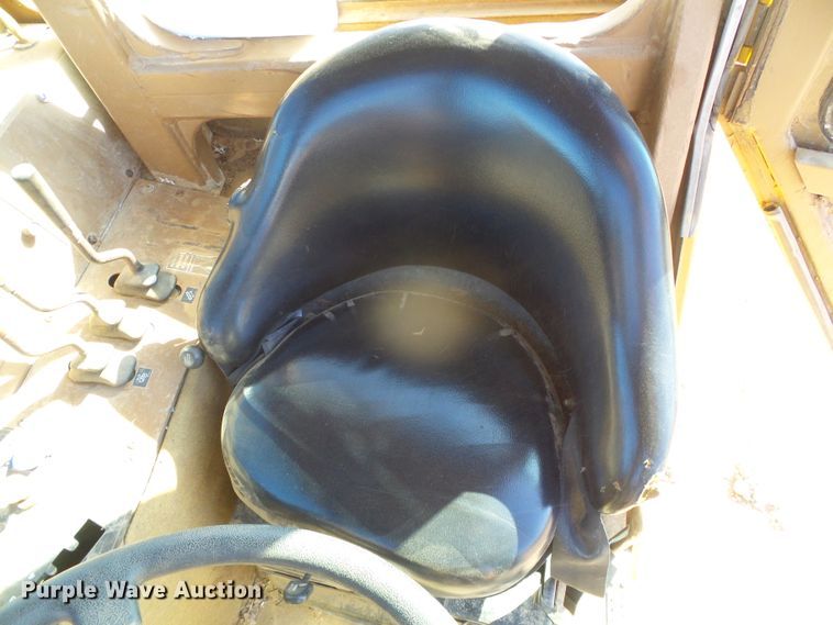 image for item DG0326 1995 Caterpillar 615C elevating scraper