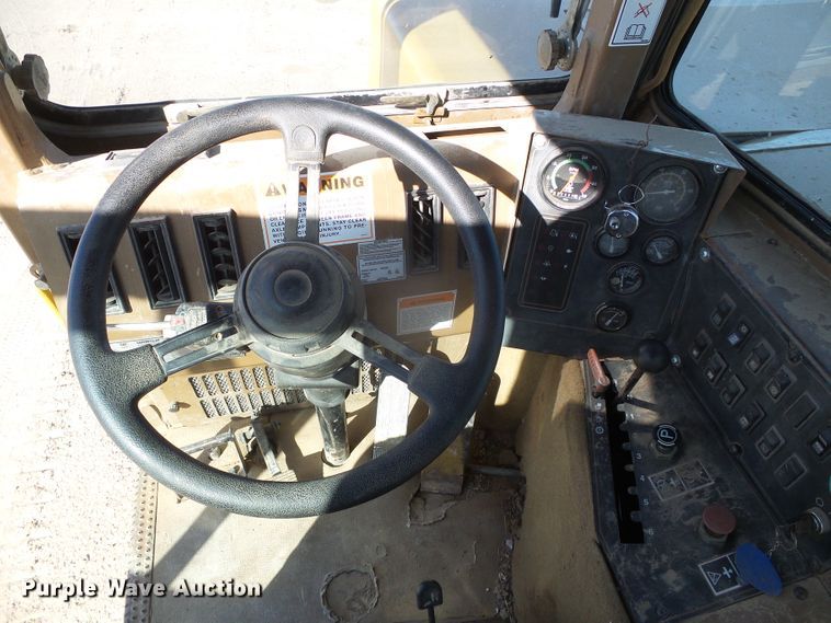 image for item DG0326 1995 Caterpillar 615C elevating scraper