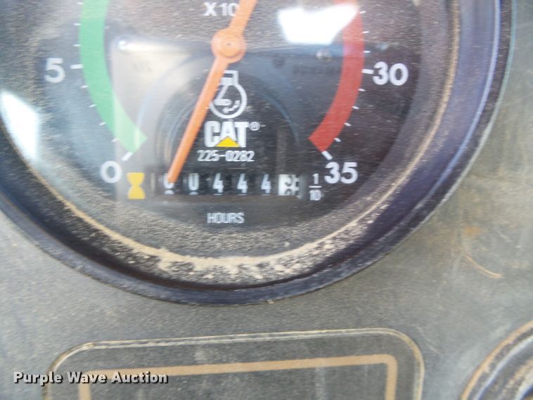 image for item DG0326 1995 Caterpillar 615C elevating scraper