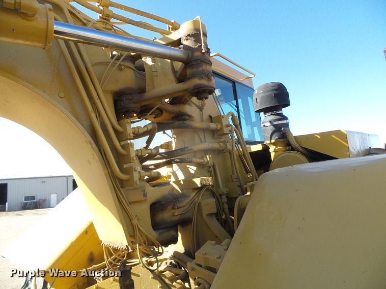 image for item DG0326 1995 Caterpillar 615C elevating scraper