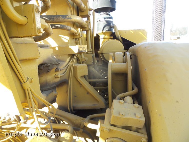 image for item DG0326 1995 Caterpillar 615C elevating scraper