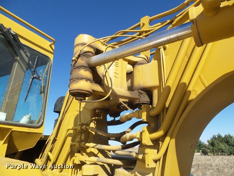 image for item DG0326 1995 Caterpillar 615C elevating scraper