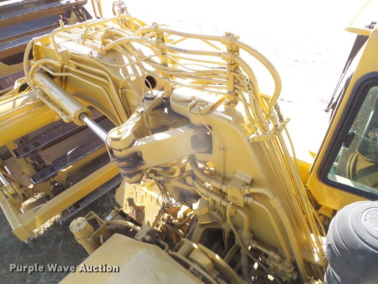 image for item DG0326 1995 Caterpillar 615C elevating scraper