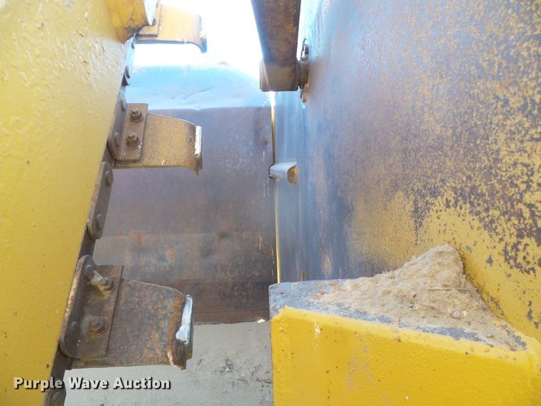 image for item DG0326 1995 Caterpillar 615C elevating scraper