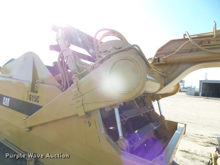 image for item DG0326 1995 Caterpillar 615C elevating scraper