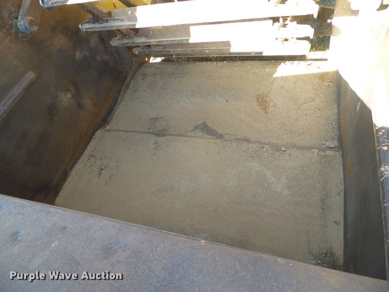 image for item DG0326 1995 Caterpillar 615C elevating scraper