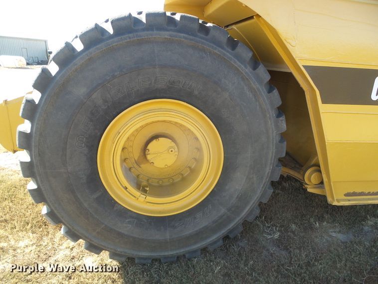 image for item DG0326 1995 Caterpillar 615C elevating scraper