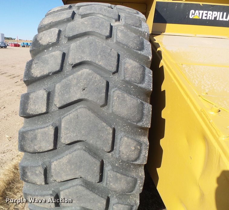 image for item DG0326 1995 Caterpillar 615C elevating scraper