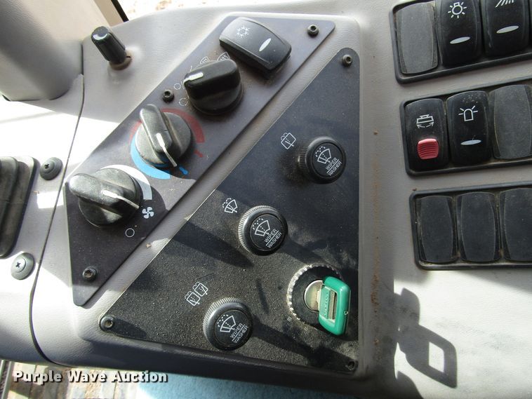 image for item DG6581 2008 Volvo G940 motor grader