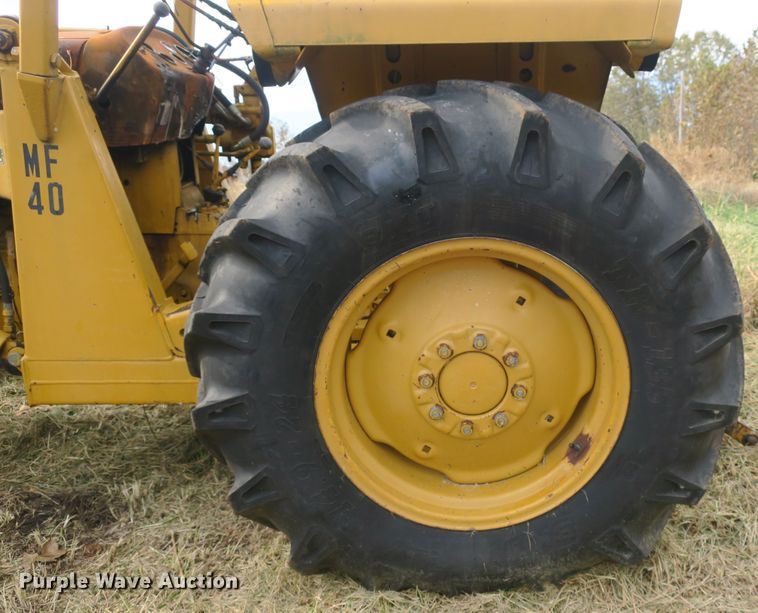 image for item DB10106 Massey-Ferguson MF40 tractor