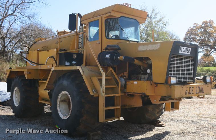 image for item DB10112 Floater Off-Road 4030 vacuum truck