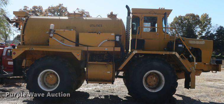 image for item DB10112 Floater Off-Road 4030 vacuum truck