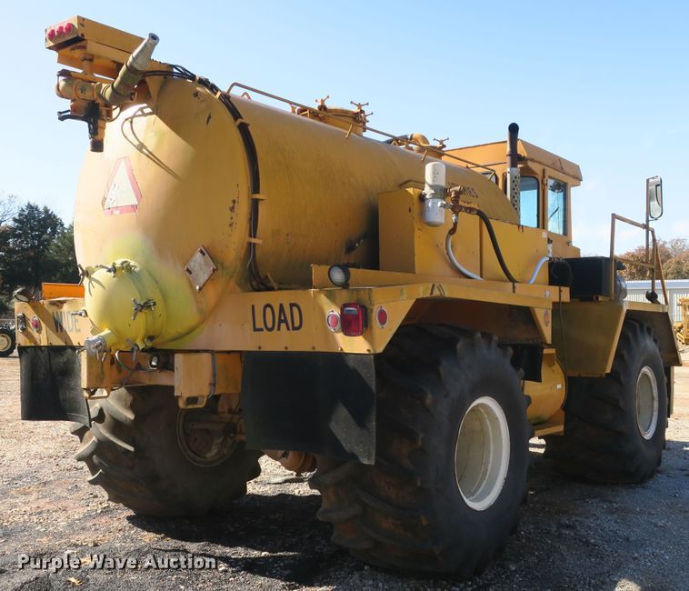 image for item DB10112 Floater Off-Road 4030 vacuum truck