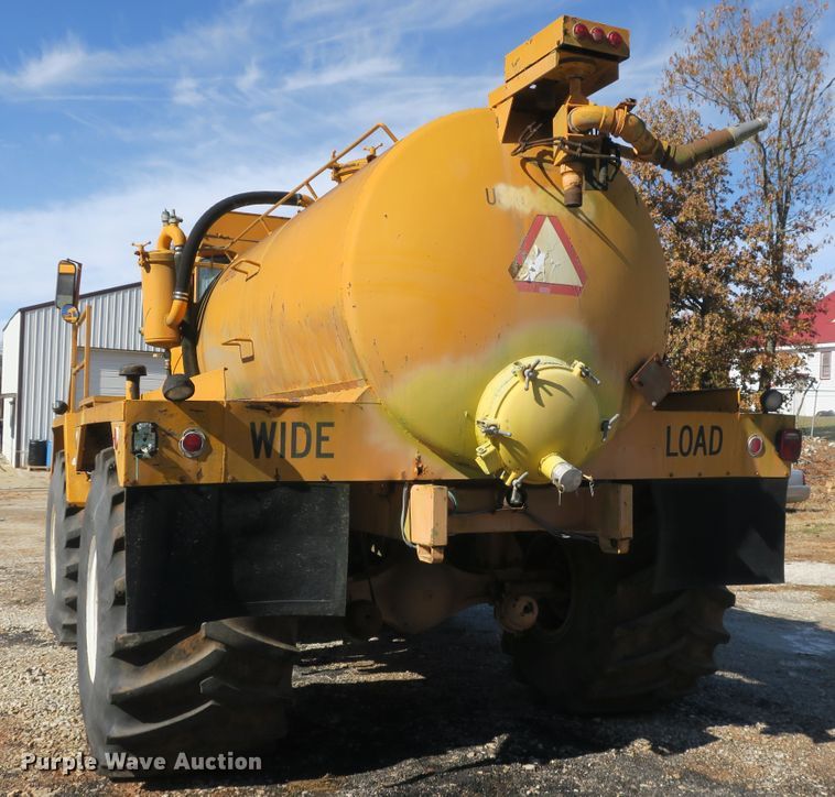 image for item DB10112 Floater Off-Road 4030 vacuum truck
