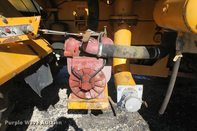 image for item DB10112 Floater Off-Road 4030 vacuum truck