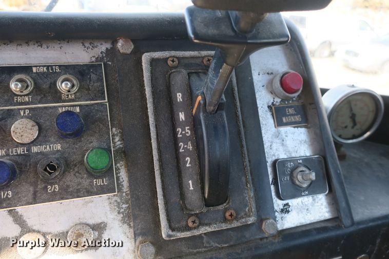 image for item DB10112 Floater Off-Road 4030 vacuum truck