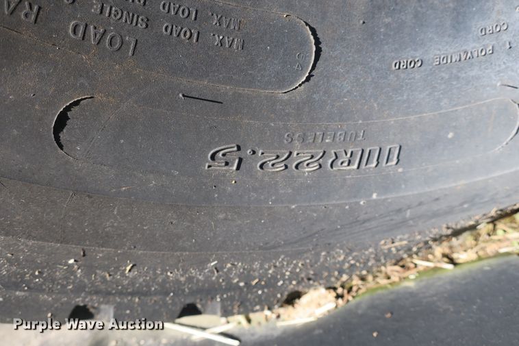 image for item DB10114 1996 Ford F800 truck cab and chassis