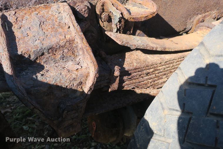 image for item DB10114 1996 Ford F800 truck cab and chassis