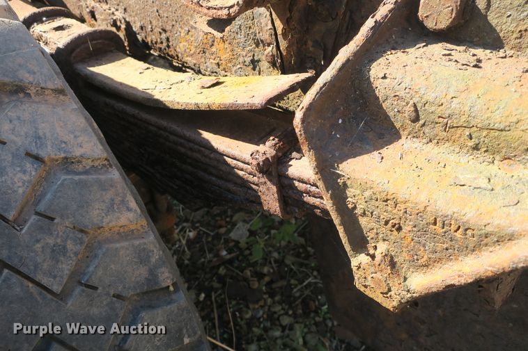 image for item DB10114 1996 Ford F800 truck cab and chassis