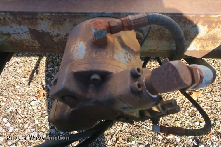 image for item DB10114 1996 Ford F800 truck cab and chassis