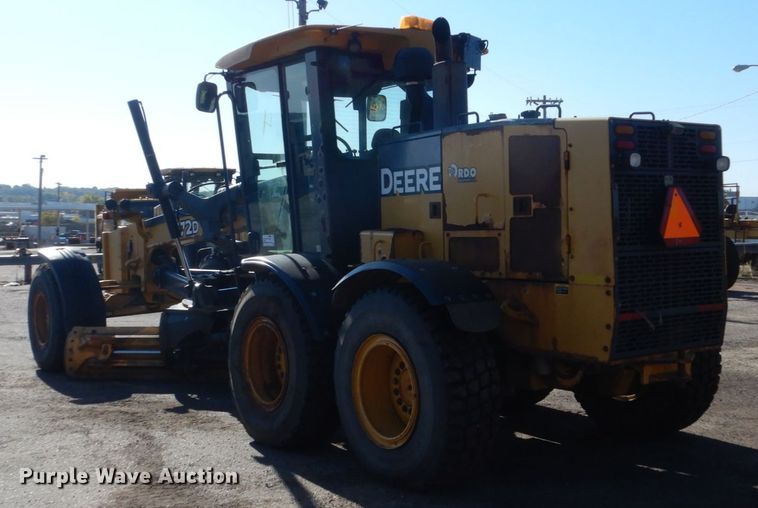 image for item DC4521 2007 John Deere 772D motor grader