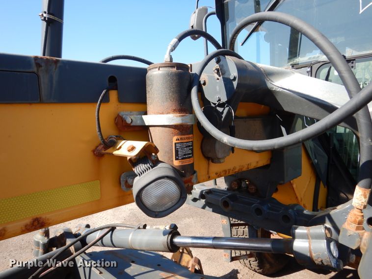 image for item DC4521 2007 John Deere 772D motor grader