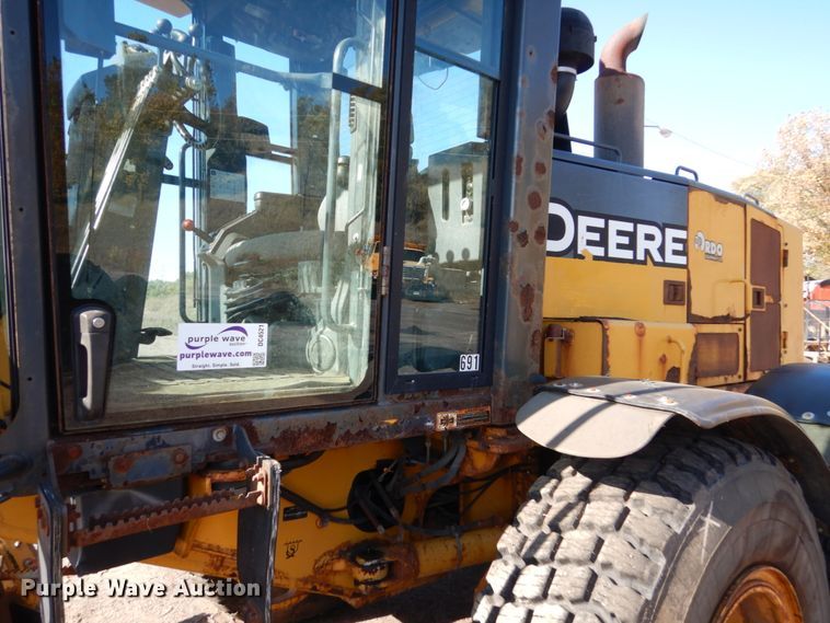 image for item DC4521 2007 John Deere 772D motor grader